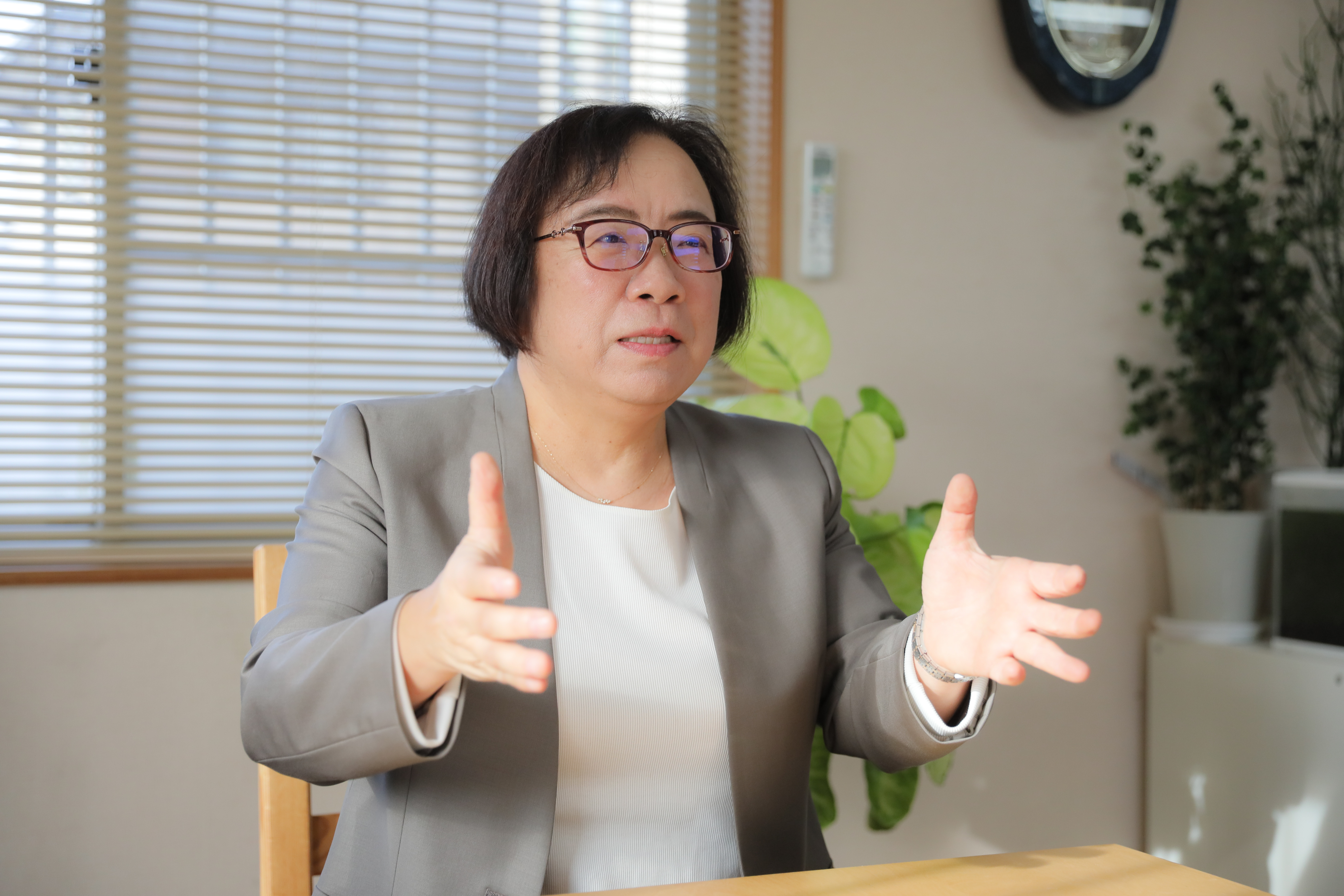 代表　高木いおり